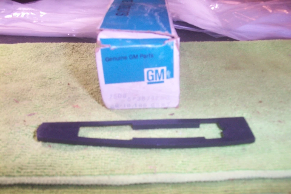 Junta de espejo retrovisor exterior Chevrolet Pontiac 1966-74 #3874250 NOS Foto 1 de 1