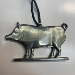 Vintage Reed & Barton Peltre Cerdo Veleta Arte Popular Adorno de Navidad AARFAC - Imagen 1 de 9