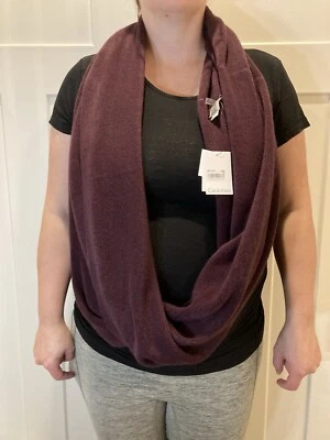 NWT Calvin Klein Infinity Loop Scarf Acrylic Burgundy 62"x22" A7KI3009 MSRP $44 - Image 1 of 4
