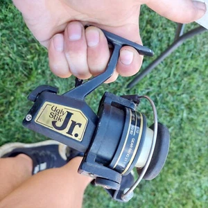 Shakespeare Ugly Stik JR 200 Spinning Fishing Reel - Picture 1 of 8