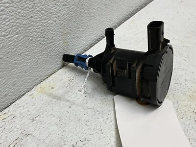 Dodge Grand Caravan 2012-2020 conjunto de válvula de purga de bote de vapor de combustible, lote OEM 029 Foto 1 de 4