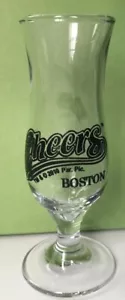 Vintage 2010 CHEERS BOSTON PIEDISTALLO STELO DINKING SHOT GLASS 4 1/4" ALTO - Foto 1 di 7