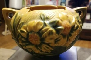 Roseville Peony vase with flowers and handles-  427-4 - Picture 1 of 6