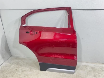 Cadillac XT4 2019-2024 panel de carcasa de puerta trasera derecha OEM Foto 1 de 4