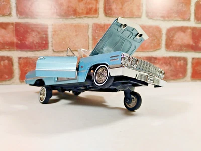 Chevrolet Impala SS 1963 WELLY Lowrider roble fundido a presión 1/24 Foto 1 de 4