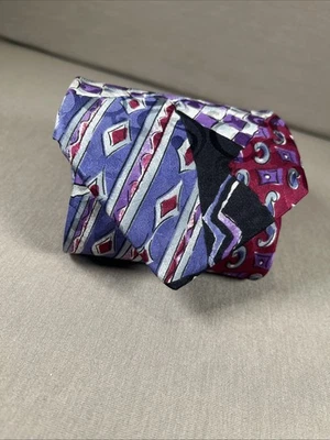 Corbata Geoffrey Beene 56" Patrón Abstracto 100% Tela Seda de Italia, Hecha en USA Foto 1 de 4