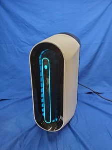 Alienware Aurora R11 i9 10900F 2.80Ghz / 32GB / 1 TB SSD / RTX 2080 Super #1484 - Picture 1 of 7