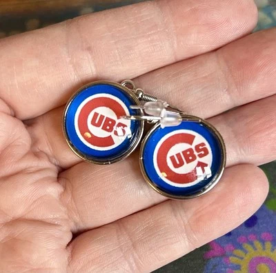 CHICAGO Baseball Team Dangle Earrings 18mm Glass Snap Charm Earrings - Image 1 of 3