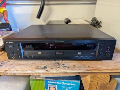Grabadora de disco compacto Sony RCD-W1 doble CD-R/RW PROBADA *SIN CONTROL REMOTO* Foto 1 de 4