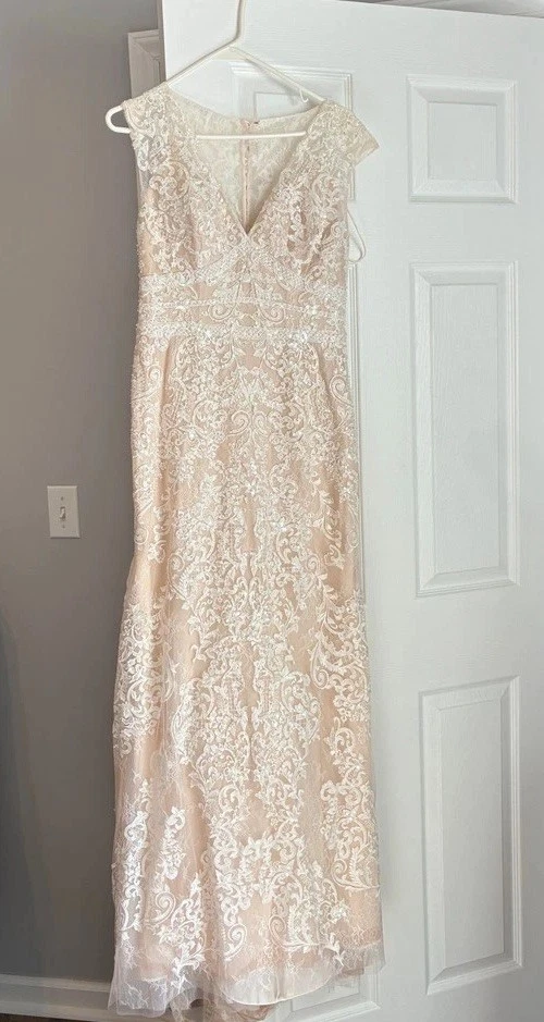 Vestido de novia de encaje Foto 1 de 4