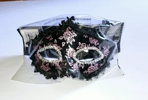 Mardi Gras Mask Masquerade - Picture 1 of 1