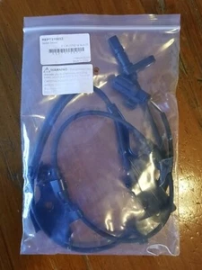 For Toyota Prius C ABS Speed Sensor 2013 Driver Side Front Spindle Mounted - Foto 1 di 2