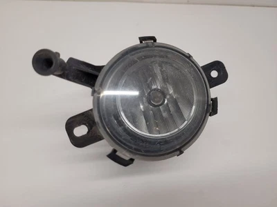 2010-2016 CADILLAC SRX Passenger RH Light Fog Driving Bumper Mounted 23294938 - Image 1 of 4