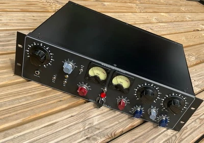 Analogue Addicts EMI RS124 & REDD47 Styled Compressor And Mic Pre - Valve Tube - - Image 1 of 4