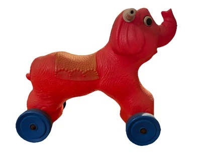 Antigua figura de juguete molde soplado elefante circo rojo Empire Ride-On de colección años 70 Foto 1 de 4
