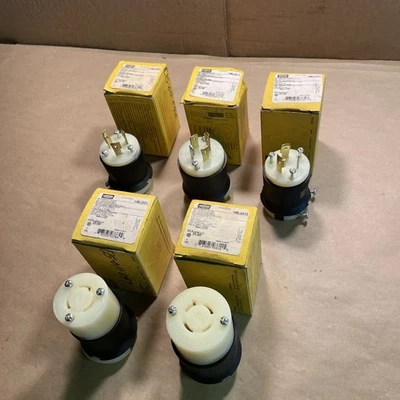 Lote de 5 conectores/enchufes de bloqueo Hubbell surtidos NUEVOS - NUEVOS EN CAJA Foto 1 de 4