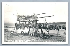 CHITINA AK NATIVOS SECADO SALMÓN COBRE RÍO VINTAGE FOTO REAL POSTAL RPPC - Imagen 1 de 2