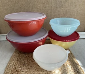 Set Of 5 TUPPERWARE Bowls W/ Lids Mulitple Colors - Picture 1 of 3