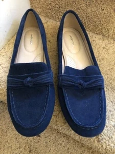 LANDS END ~ Navy Blue Suede Loafers (Ladies 11) New no Box - Picture 1 of 2