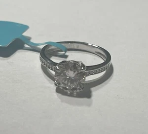 925 Moissanite Ring Size 7 925 Silver - Picture 1 of 3