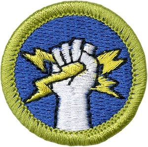 BSA ELECTRICITY MERIT BADGE CURRENT MINT NWT TYPE L SINCE 1910 BACK - Picture 1 of 3