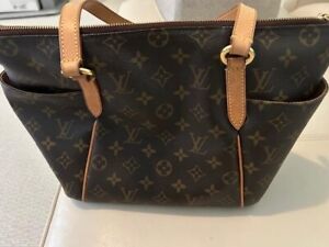 Authentic Louis Vuitton Totally MM Monogram Shoulder Bag Tote Handbag Purse