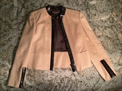 Gucci, Italy Ladies Designer Leather Trimmed Camel Hair Jacket Size 6 - Image 1 of 4