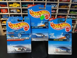 Hot Wheels Alien Lote de 3 variaciones - Imagen 1 de 5