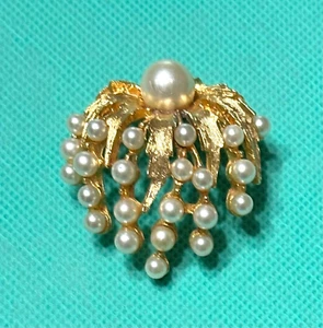 Broche prendedor ART firmado Arthur Pepper de colección imitación perla texturizado cepillado tono dorado MCM - Imagen 1 de 13