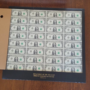 Uncut Currency Sheet of 32 Notes $1 Dollar Bills 1981 in Excellent condition - Picture 1 of 13