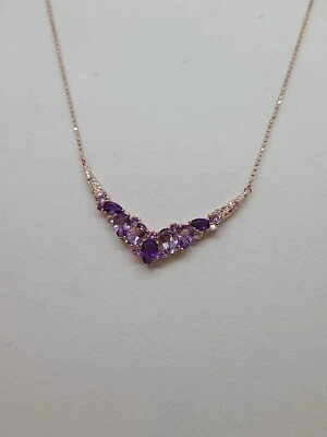 Impresionante collar para mujer de amatista simulada corte pera enchapado en oro rosa de 14 k Foto 1 de 4
