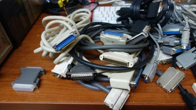 MIX CABLES 50HD-25D SCSI, DVI Adapter AND MORE - Image 1 of 4