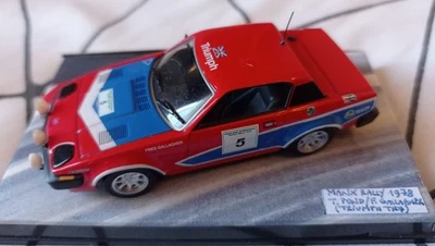  Triumph ( rallye)  TR4 - (1/43) - Photo 1/4