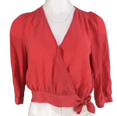 Madewell 衬衫衬衫裹身 100% 真丝 Surplice 颈部珊瑚粉色经典办公室 S — 第 1/4 张图片