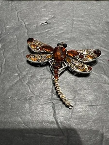 Vintage Inspired Large Amber ColorDragonfly Brooch. SilverColor Back. Lot 18 - Picture 1 of 5