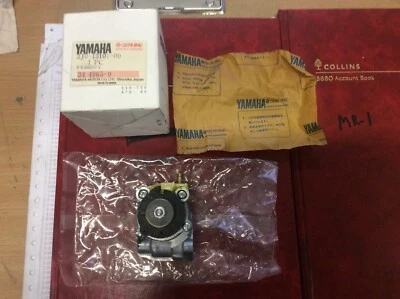 PIEZAS ORIGINALES YAMAHA BOMBA DE ACEITE DT125 1980 1981 3J0-13101-00 Foto 1 de 4