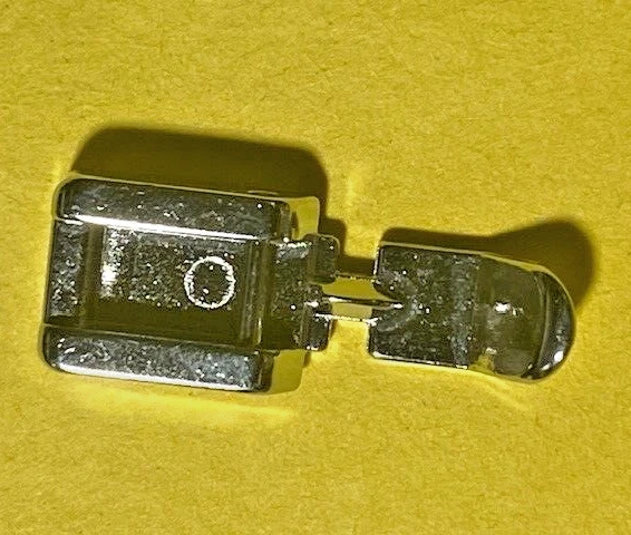 Pfaff Narrow Body Zipper Snap-On Foot For Many Sewing Machine Models - Image 1 of 4