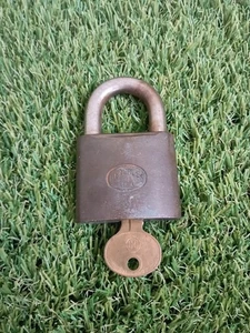 Vintage Hercules Padlock 900 w/ Key - Picture 1 of 4