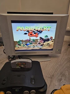 Philips 15" LCD TV With Remote Control Retro Gaming Monitor Vintage Retro TV - Picture 1 of 10