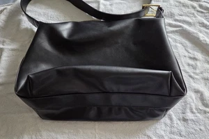 Handtasche Damen Schwarz, Kunstleder, neuwertig - Bild 1 von 6