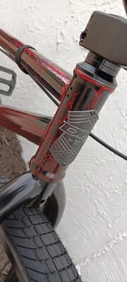 DK HELIO 24”STREET BICYCLE CRACKEL - Image 1 of 2