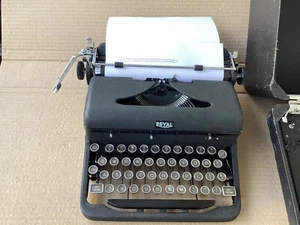 Vintage Royal Arrow Hemingway Typewriter 1940’s Glass Keys - Picture 1 of 12