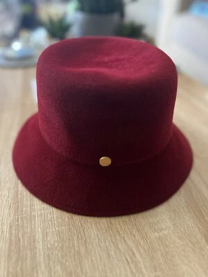 Eric Javits Red Velvet soft velour suede Bucket Hat Beautiful Gold Button -Rare - Image 1 of 4