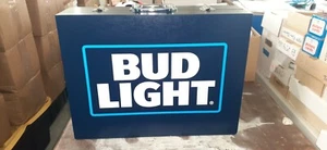 BUD LIGHT SUITCASE/TABLE GAMES SET, FOOTBALL/BASKETBALL GREAT PARTY ITEM 20"x14" - Picture 1 of 6