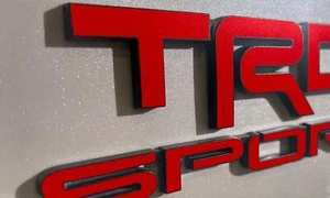 Lettere decalcomania vinile pressofuso premium per emblemi 4Runner TRD SPORT 2021-2025 x2 - Foto 1 di 31