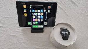 Apple iPhone 6    16GB-- Appel Tablet mini2 32GB ---Samsung  Gear S2 Uhr - Zdjęcie 1 z 11
