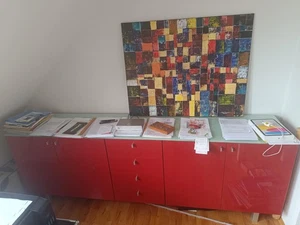 Klassisches Sideboard hochglanz mit Glasplatte - Bild 1 von 8