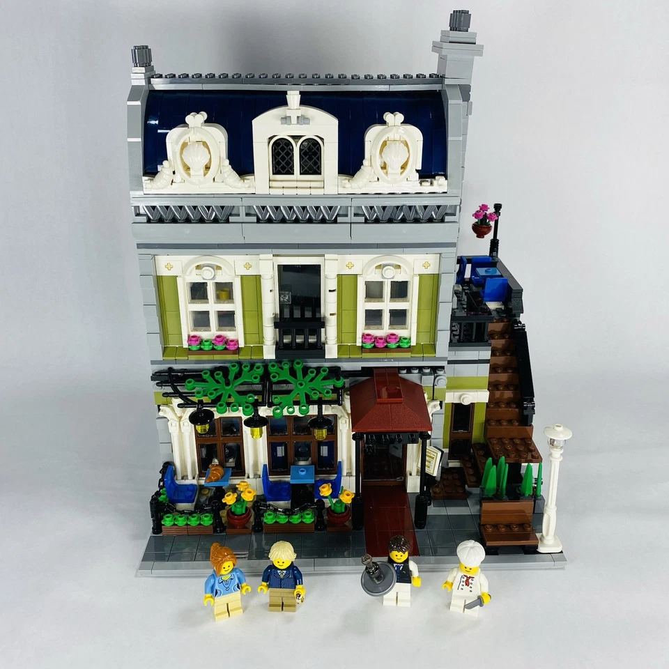 Incomplete! LEGO Creator Expert Parisian Restaurant 10243 No Box or Manual - Image 1 of 4