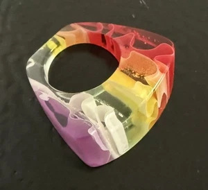 Anillo Arco Iris Lucite Grueso De Colección, Niño, Pequeño, Pinky Talla 5/6 Usado en Excelente Condición ¡Envío Gratis! - Imagen 1 de 9
