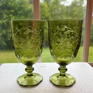 (2) PRINCESS HOUSE FANTASIA 16 OZ ICED TEA GLASSES~LEAF GREEN~OLIVE~7"~V EXC - Picture 1 of 3